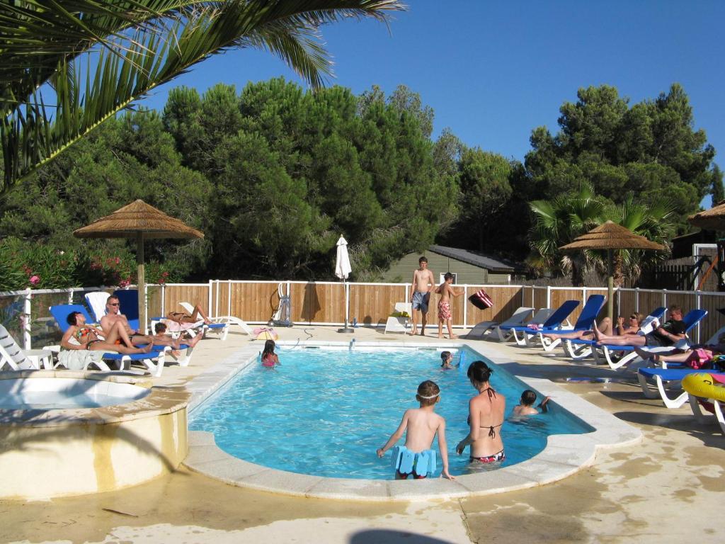 Parc Residentiel Les Hauts De Baldy Agde Exterior photo